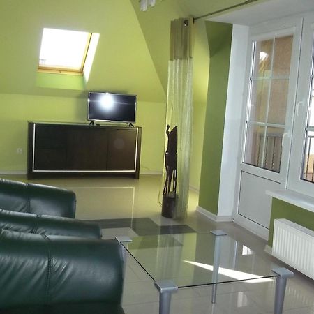 Stelmaszczyka Apartment & Rooms ヤスタルニャ エクステリア 写真